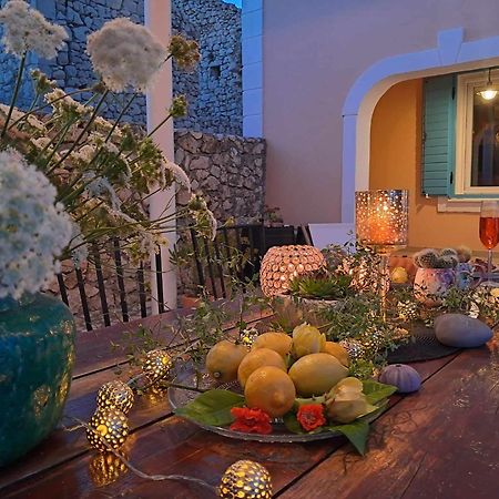 Villa Cesarica نوفاليا المظهر الخارجي الصورة