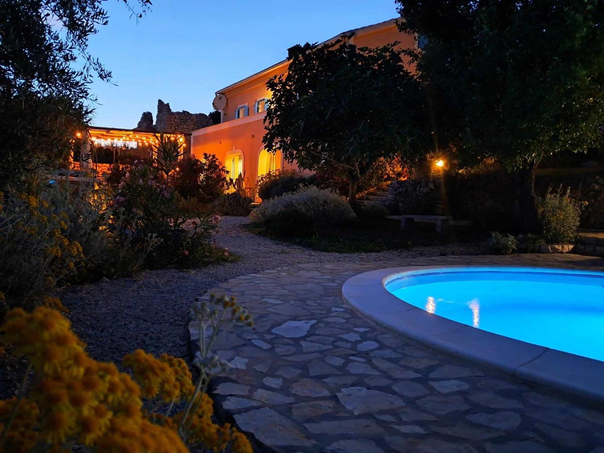 Villa Cesarica نوفاليا المظهر الخارجي الصورة