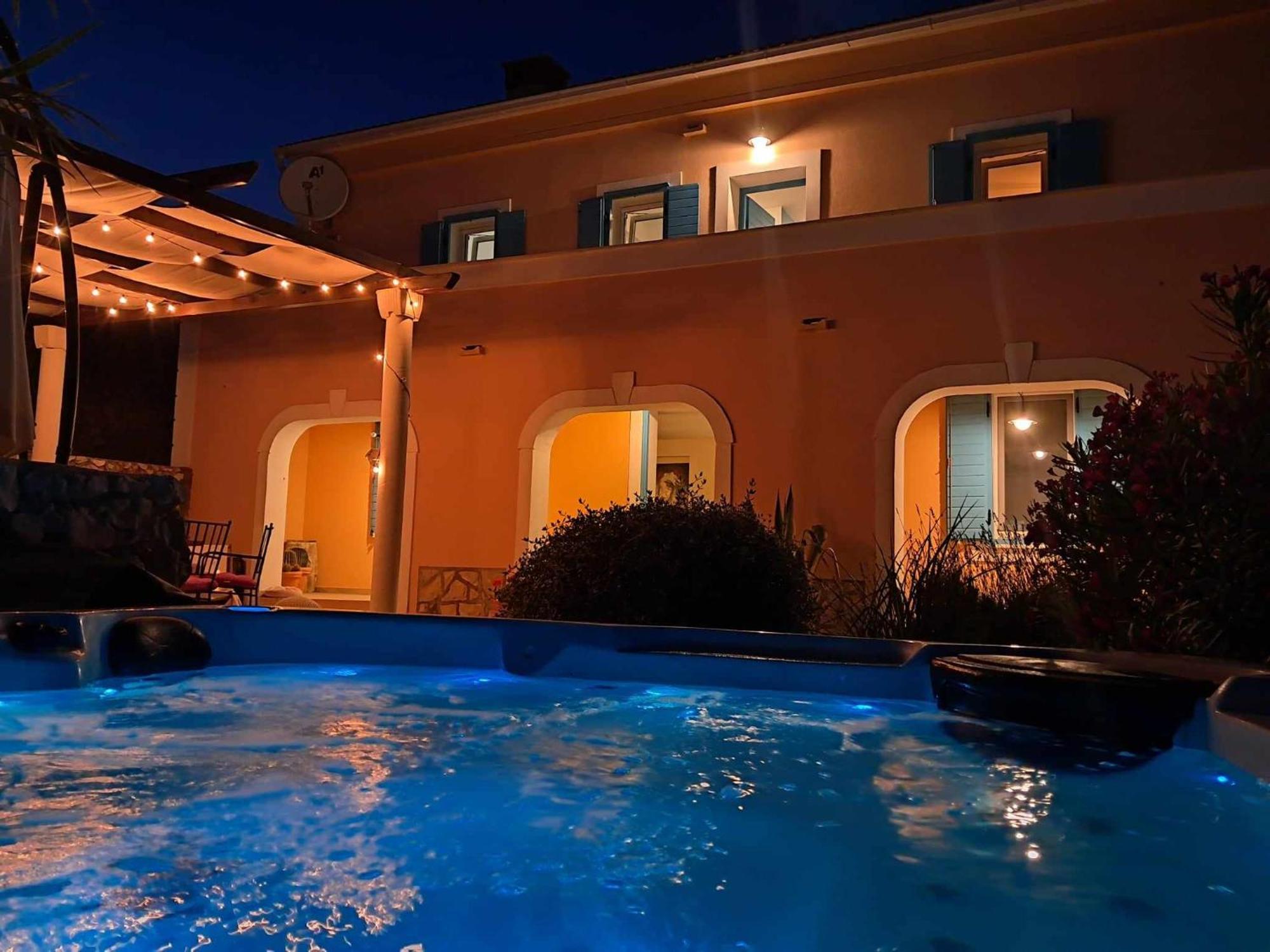 Villa Cesarica نوفاليا المظهر الخارجي الصورة