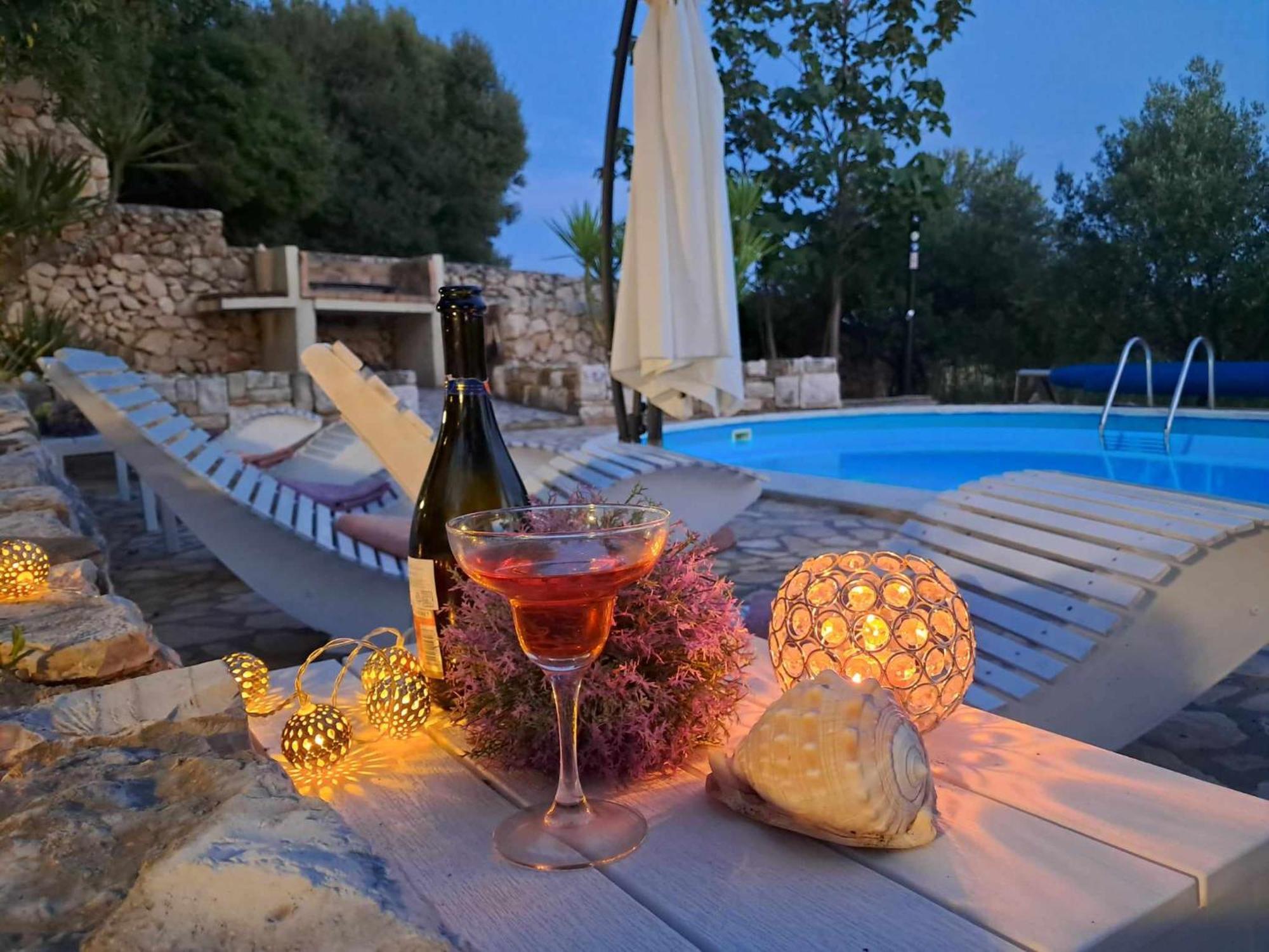 Villa Cesarica نوفاليا المظهر الخارجي الصورة