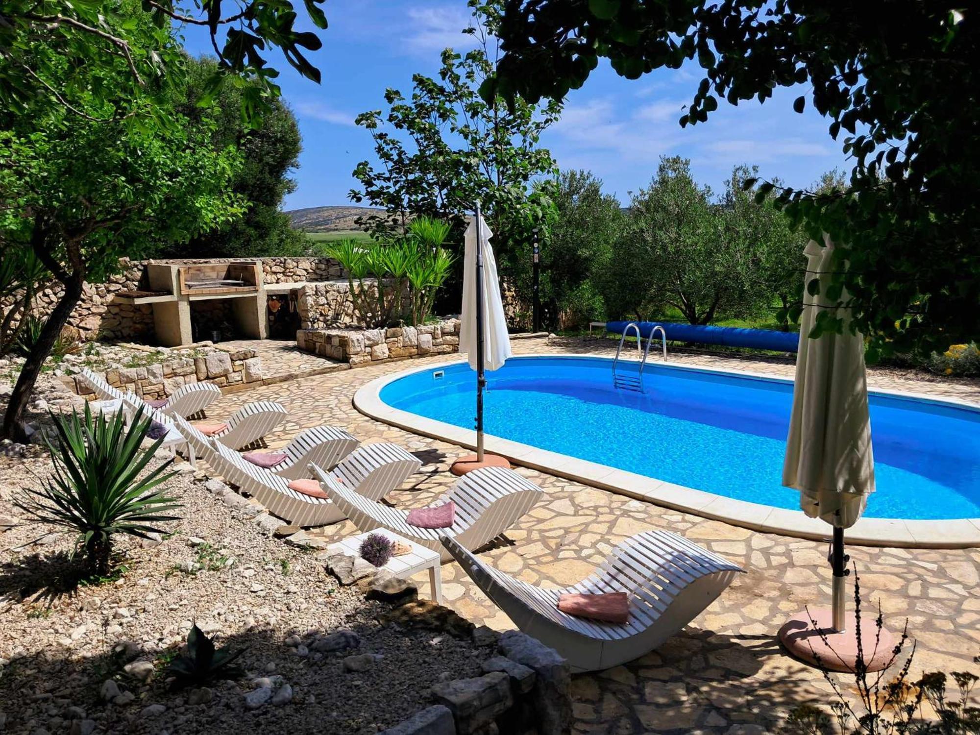 Villa Cesarica نوفاليا المظهر الخارجي الصورة